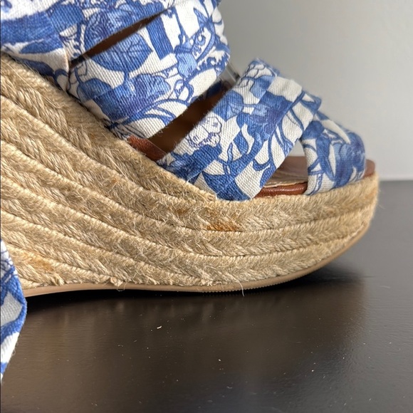 H&M Elegant Blue Patterned Wedge Sandals Sz 37/6.5 - Picture 6 of 14